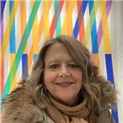 Madrelingua inglese da lezioni online di conversazione su tanti argomenti per avere l’opportunità di parlare, discutere e usare nuove parole in un modo divertente e accattivante